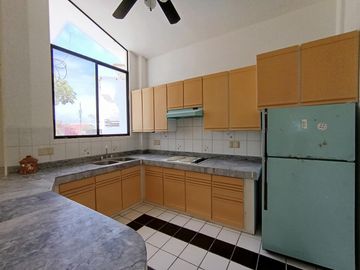 Casa en Venta, Urbanizacion la Herradura, Santa Elena, GabR