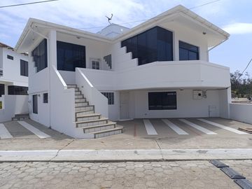 Casa en Venta, Urbanizacion la Herradura, Santa Elena, GabR