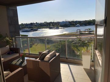 Departamento en Acqua Rio de 3 ambientes en alquiler anual