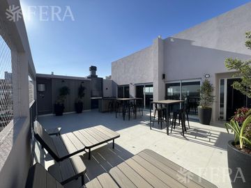 Venta departamento monoambiente con balcón en Wilde