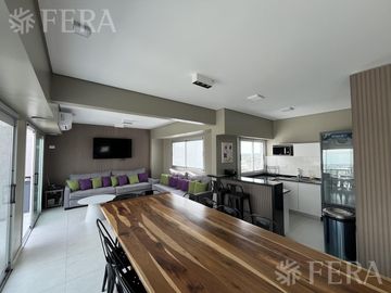 Venta departamento monoambiente con balcón en Wilde