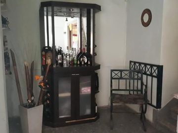 Casa en venta - 3 dormitorios 4 baños - 120 mts2 - La Plata