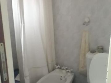Casa en venta - 3 dormitorios 4 baños - 120 mts2 - La Plata