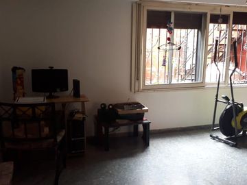 Casa en venta - 3 dormitorios 4 baños - 120 mts2 - La Plata