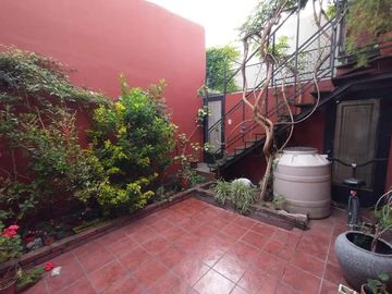 Casa en venta - 3 dormitorios 4 baños - 120 mts2 - La Plata