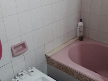 Casa en venta - 3 dormitorios 4 baños - 120 mts2 - La Plata