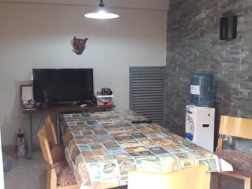 Casa en venta - 3 dormitorios 4 baños - 120 mts2 - La Plata