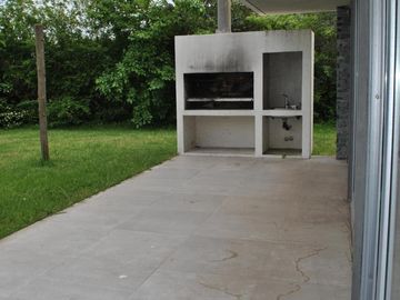 NEV. Hermosa casa interna con excelente orientacion en El Canton - Norte