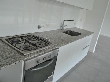 NEV. Hermosa casa interna con excelente orientacion en El Canton - Norte