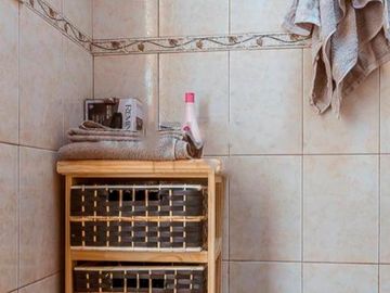 Dúplex en venta - 2 dormitorios 2 baños - cochera - 103mts2 - Los Hornos, La Plata