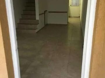 Dúplex en venta - 2 dormitorios 2 baños - cochera - 103mts2 - Los Hornos, La Plata