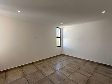 Casa en Venta Mérida, Privada Altamira, Cholul (Modelo E )