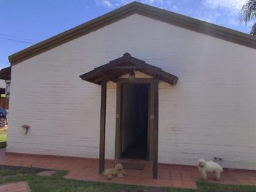 Casa en venta - 4 dormitorios 2 baños 3 cocheras - 180mts2 - Chascomus