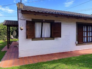 Casa en venta - 4 dormitorios 2 baños 3 cocheras - 180mts2 - Chascomus