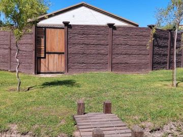 Casa en venta - 4 dormitorios 2 baños 3 cocheras - 180mts2 - Chascomus