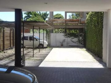 Departamento en venta - 2 dormitorios 1 baño - Cochera -70mts2 - La Plata