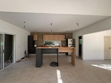 Casa en venta a estrenar en Barrio El Aromo - Loma Verde - Escobar