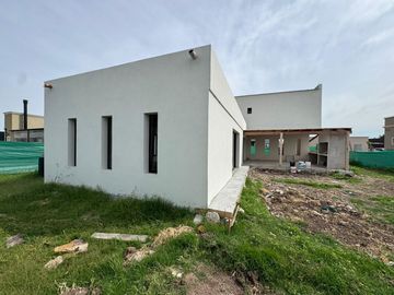 Casa en Venta a Estrenar en C.C Manuel Belgrano - 4 AMB