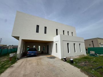 Casa en Venta a Estrenar en C.C Manuel Belgrano - 4 AMB