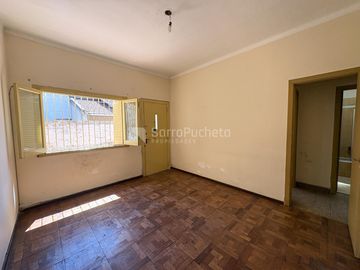 Venta PH 3 ambientes con patio en Moron