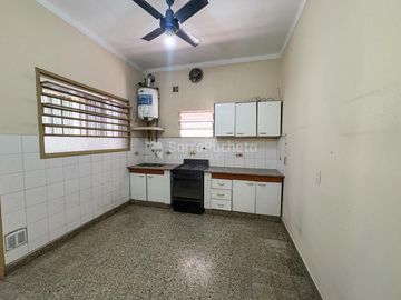 Venta PH 3 ambientes con patio en Moron