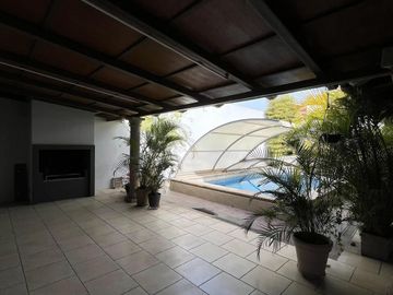 CASA EN VENTA EN BUGAMBILIAS ZAPOPAN
