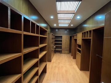 CASA EN VENTA EN BUGAMBILIAS ZAPOPAN