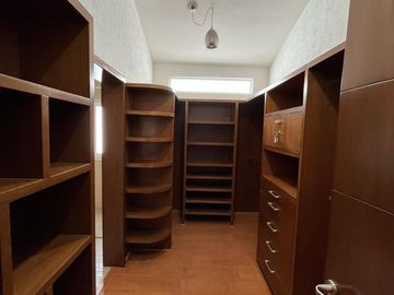 CASA EN VENTA EN BUGAMBILIAS ZAPOPAN