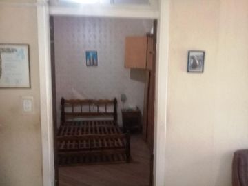 Casa en venta - 3 Dormitorios 1 Baño - 200 mts2 - La Plata