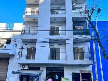 Venta de Departamento 1 ambiente divisible con balcón en Sarandi