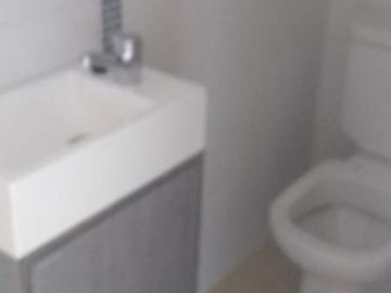 Dúplex en venta - 2 dormitorios 1 baño - cochera - 83mts2 - Los Hornos, La Plata
