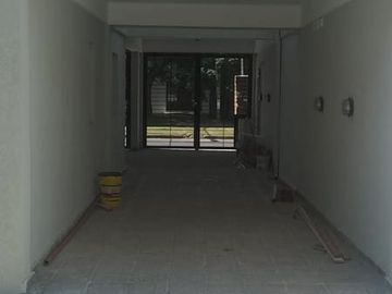 Dúplex en venta - 2 dormitorios 1 baño - cochera - 83mts2 - Los Hornos, La Plata
