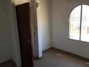 Triplex en venta - 3 dormitorios 2 baños 1 cochera - 137mts2 - La Plata