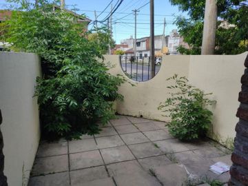 Triplex en venta - 3 dormitorios 2 baños 1 cochera - 137mts2 - La Plata