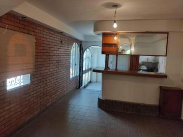 Triplex en venta - 3 dormitorios 2 baños 1 cochera - 137mts2 - La Plata