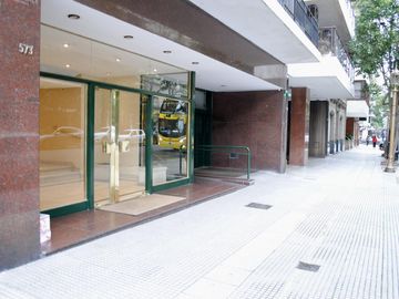 OPORTUNIDAD QUINTANA  500 - PISO - 270M2 - 4 DORM - 2 DEP - COCH BAUL - A REFACCIONAR