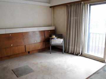 OPORTUNIDAD QUINTANA  500 - PISO - 270M2 - 4 DORM - 2 DEP - COCH BAUL - A REFACCIONAR