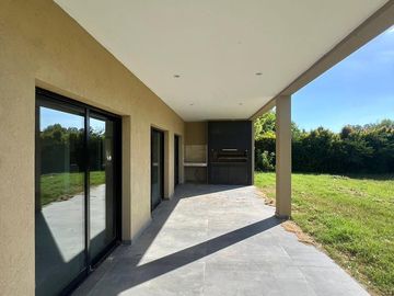 Venta Casa en Eucaliptus Haras Santa Maria Escobar