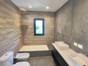 Venta Casa en Eucaliptus Haras Santa Maria Escobar