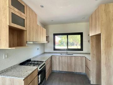 Venta Casa en Eucaliptus Haras Santa Maria Escobar