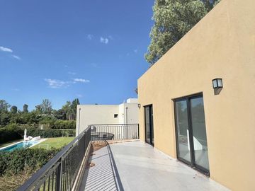 Venta Casa en Eucaliptus Haras Santa Maria Escobar