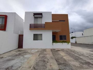 VENTA CASA EN ESQUINA EN ZONA DE CONKAL, MÉRIDA;YUCATÁN