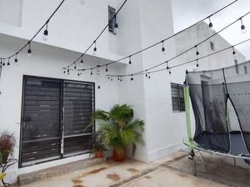 VENTA CASA EN ESQUINA EN ZONA DE CONKAL, MÉRIDA;YUCATÁN