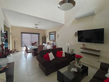 VENTA CASA EN ESQUINA EN ZONA DE CONKAL, MÉRIDA;YUCATÁN