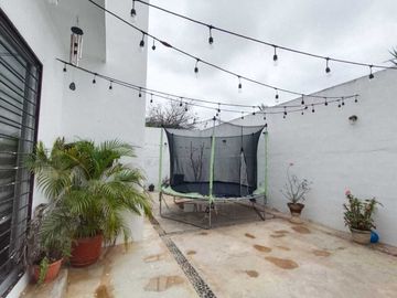 VENTA CASA EN ESQUINA EN ZONA DE CONKAL, MÉRIDA;YUCATÁN