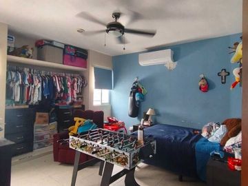 VENTA CASA EN ESQUINA EN ZONA DE CONKAL, MÉRIDA;YUCATÁN