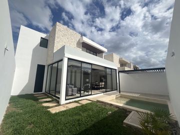 CASA EN VENTA EN MERIDA EN PRIVADA EN TEMOZON, YUCATAN