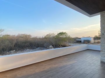 CASA EN VENTA EN MERIDA EN PRIVADA EN TEMOZON, YUCATAN
