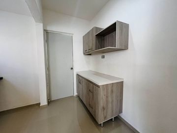 Casa en Venta En Ciudad Caucel remodelada con 2 habitaciones y 2 baños