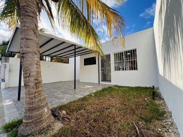 Casa en Venta En Ciudad Caucel remodelada con 2 habitaciones y 2 baños